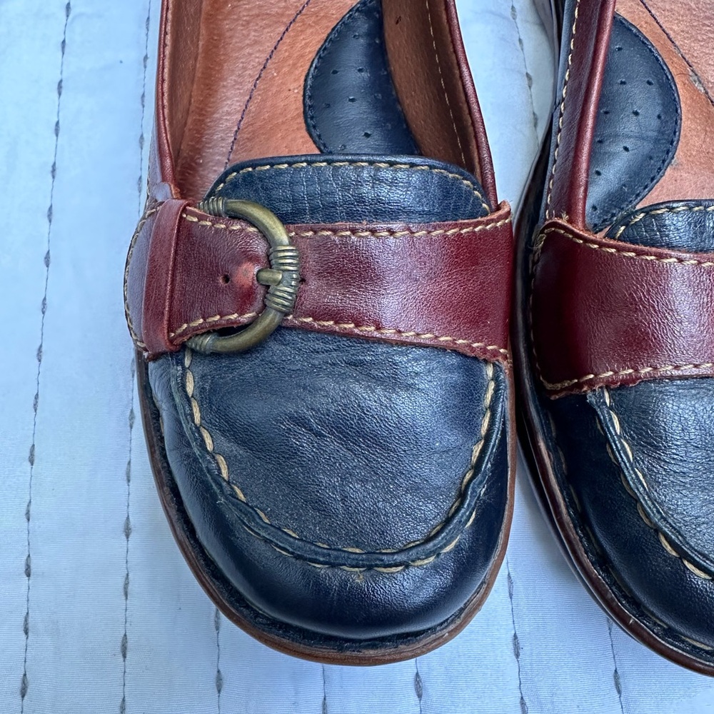BORN Women's 8.5 Mindy Brown Blue Leather Buckle Slip On Flat Penny Loafers - Picture 2 of 12